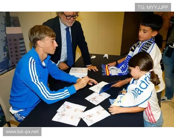 西甲联赛门票照片与球迷现场体验