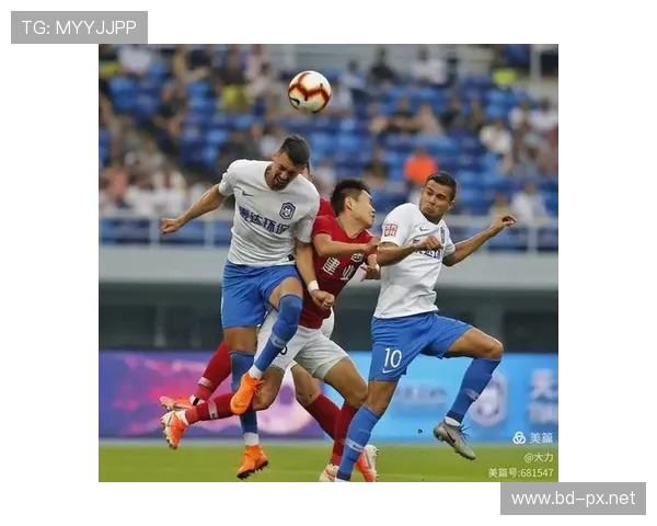 雾都绿茵场中超联赛重庆队攻防策略研究