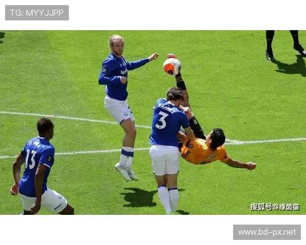 英超球队运营费用构成与节支策略探讨 英超球队运营费用构成与节支策略探讨