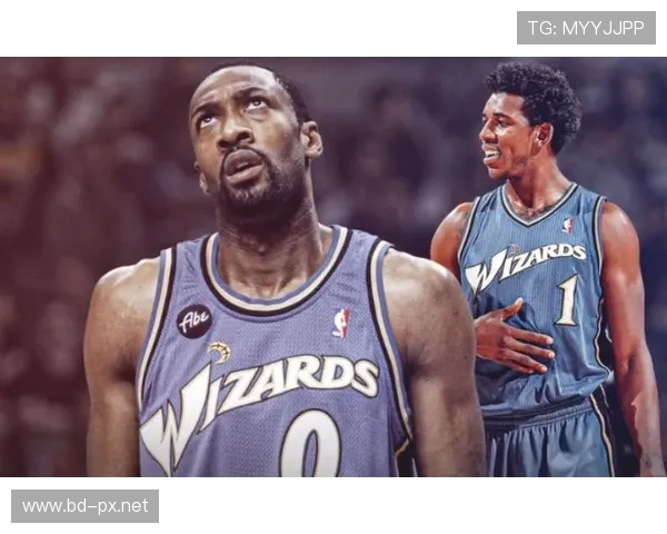 勾肩搭背的兄弟情深引发热议网友调侃你们要加入森林狼了 勾肩搭背的兄弟情深引发热议网友调侃你们要加入森林狼了